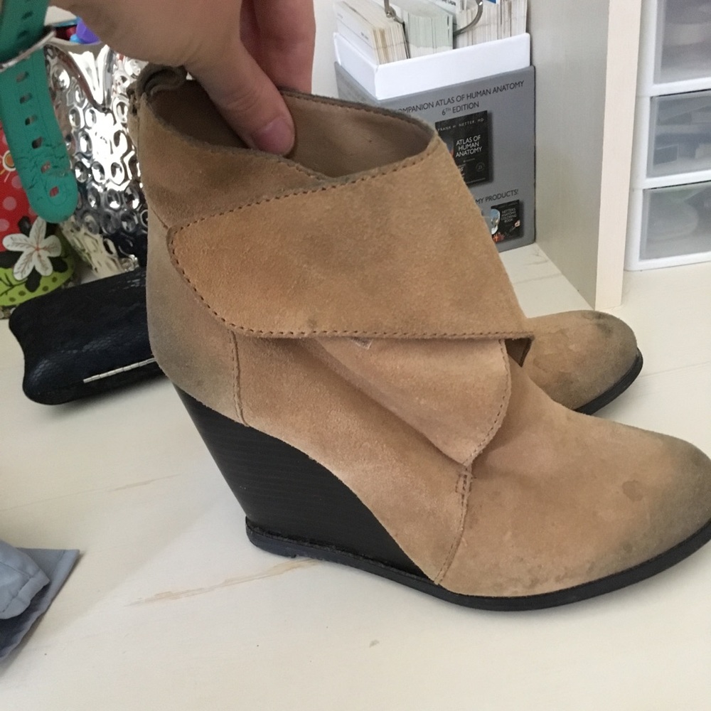 Bcbg generation camel booties